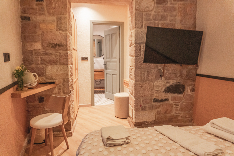 Room 5, Qara Otel, Ayvalık