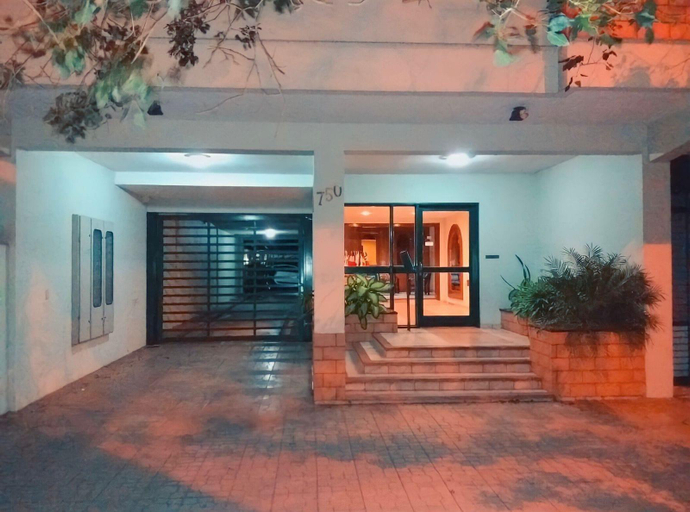 Others 5, Edificio Asuncion, Asunción