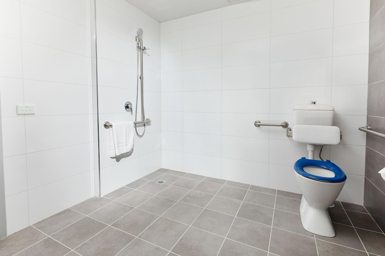 Bathroom 3, East Maitland Executive Apartments, Maitland