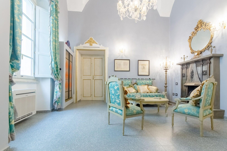 Bedroom 5, The Crown Palace, Lecce