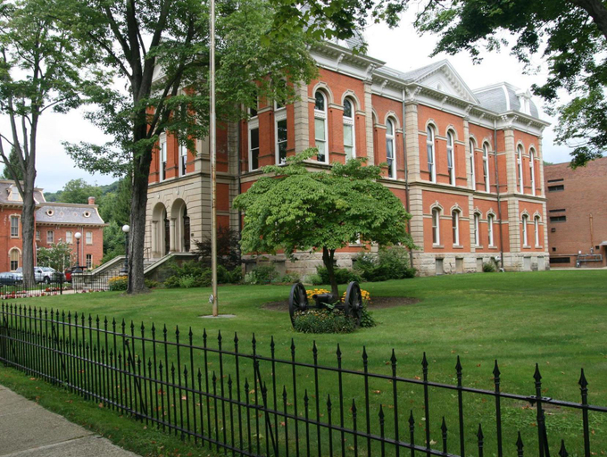 Exterior & Views