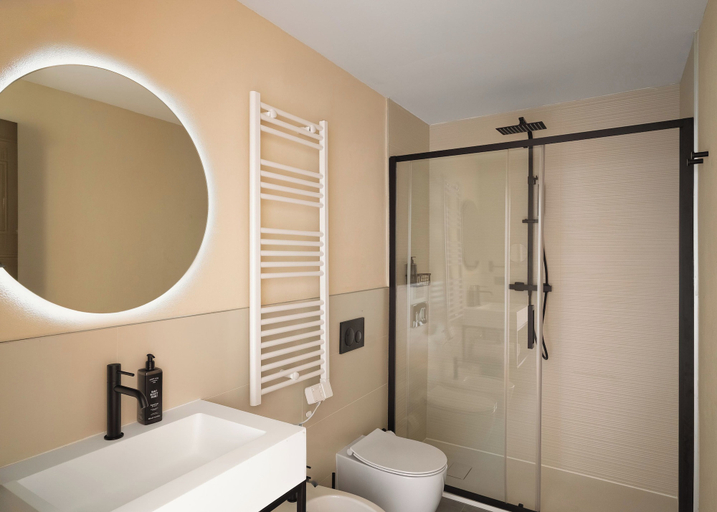 Bathroom 3, Limehome Arezzo Duomo, Arezzo