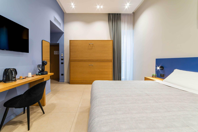 Bedroom 2, Dimora Angioina, Napoli