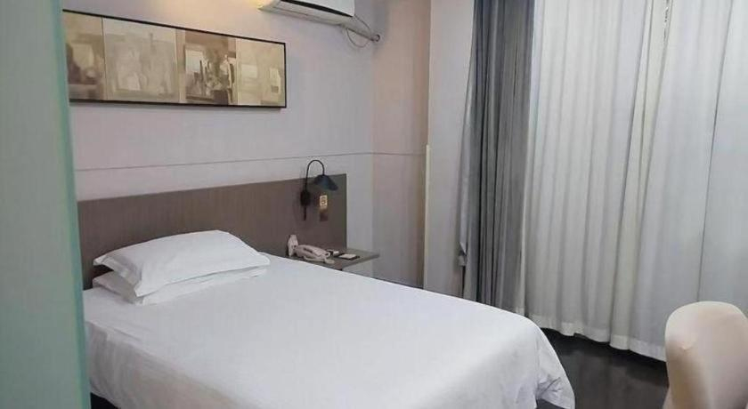 Bedroom, Jinjiang Inn Select Shiyan Checheng West Road, Shiyan