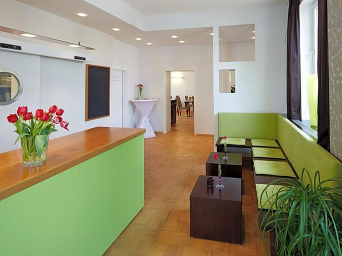 Public Area 3, Hotel Karolinger Hof, Bergstraße