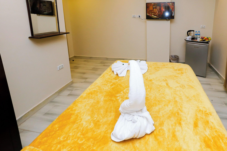 Room 4, Venus Pyramids Inn, Giza