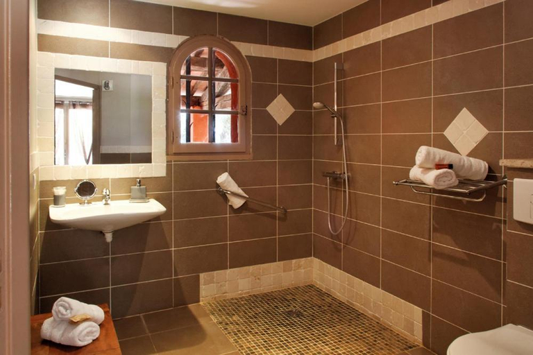 Bathroom, L Hotellerie Kouros, Var