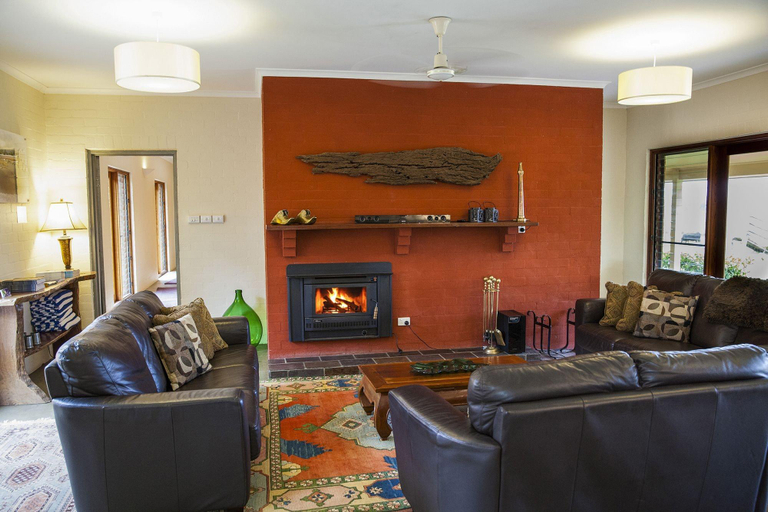 Public Area, Burncroft Guest House, Cessnock
