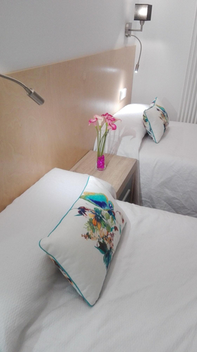Room 4, Apartamentos Tura Sticos Los Picos, Cantabria