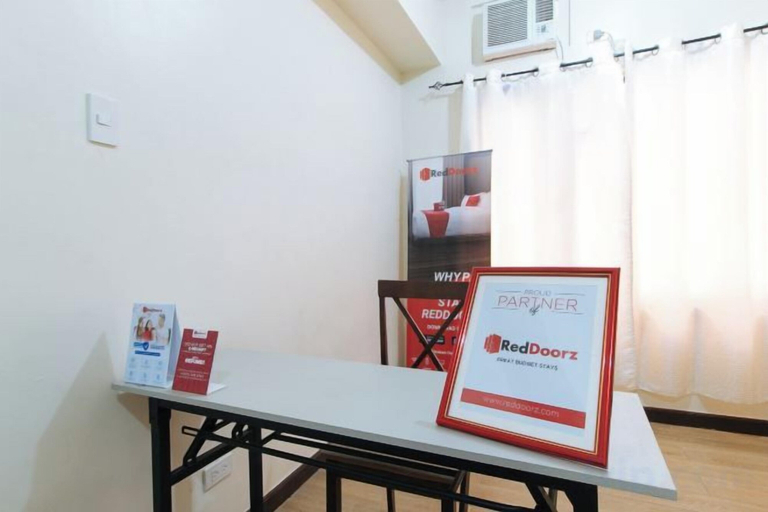 Lobby 2, RGL Pinamalayan Condotel by RedDoorz, Pinamalayan