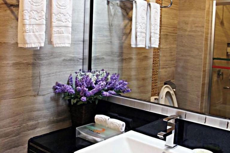 Bathroom, Fenghuangcheng Hotel, Hainan