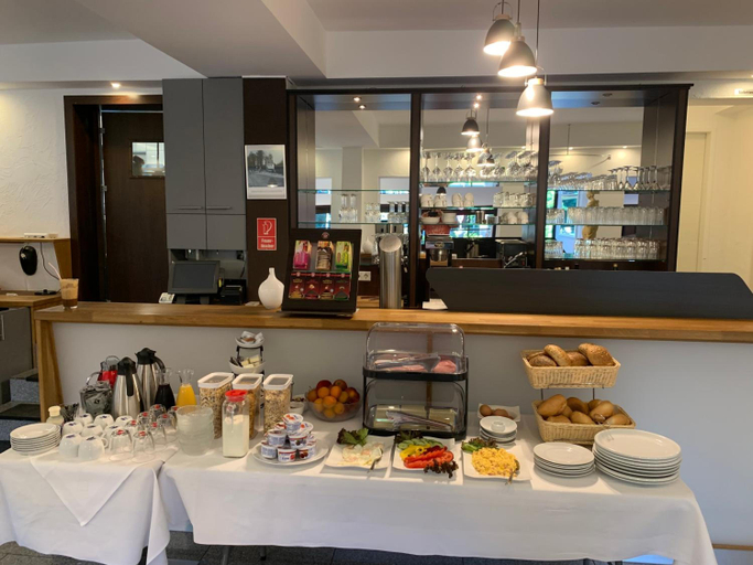 Food & Drinks 5, Hotel Und Restaurant Zeus, Wolfsburg