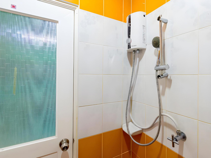 Bathroom 3, Baan Tonpai Koh Larn, Pattaya