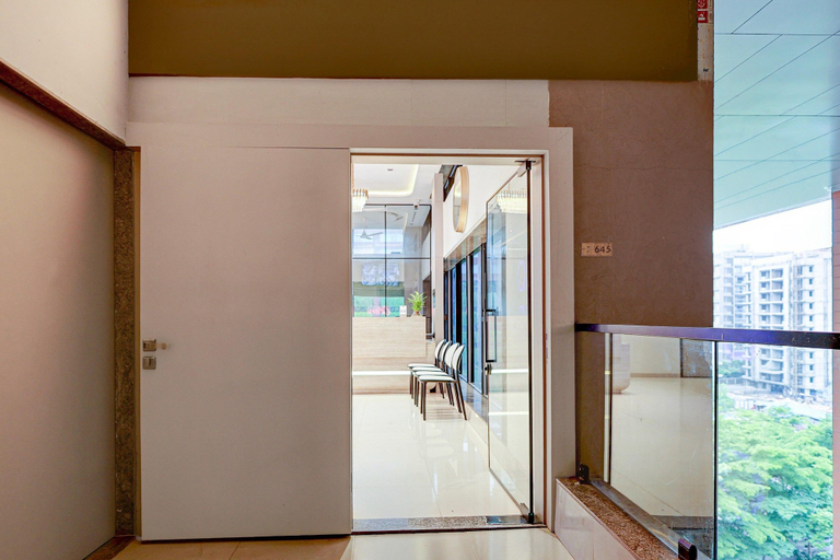 Reception 2, Classic Nano Pod, Surat