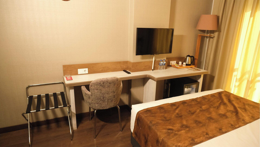 Room 4, Kanyonvadi Hotel, Merkez