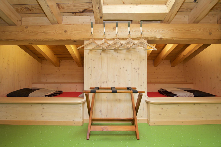 Bedroom 3, Hotel Bahnhof, Visp
