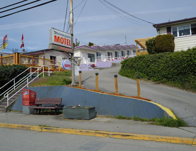 Exterior & Views 2, Westview Centre Motel Ltd, Powell River
