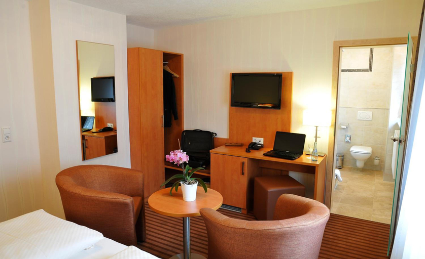 Bedroom 2, Hotel Nothwang, Hohenlohekreis