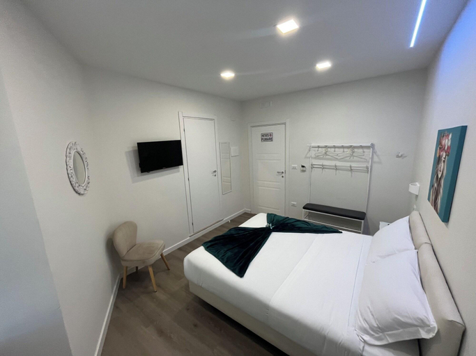 Bedroom 3, F.ROOMS NAPOLI VIA SEMENTINI, Napoli