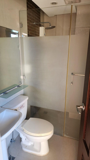 Bathroom 4, Hotel Palacio, Puerto Princesa City