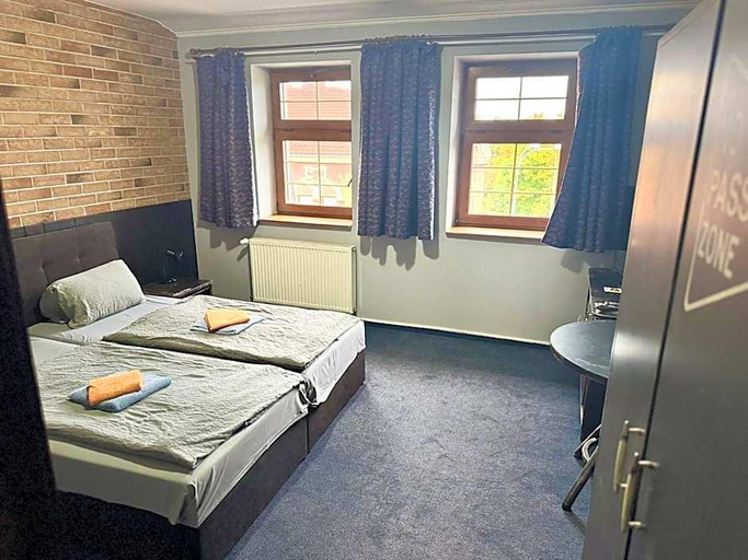 Bedroom 5, Hotel Chicago, Chomutov