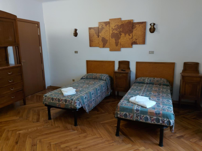 Bedroom 3, Hotel Sommeiller, Torino