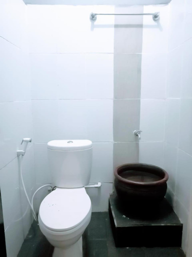 Bathroom 5, Indonesia Hotel Malioboro, Yogyakarta