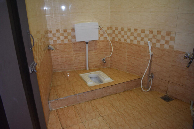 Bathroom 4, Manama Hotel, Islamabad