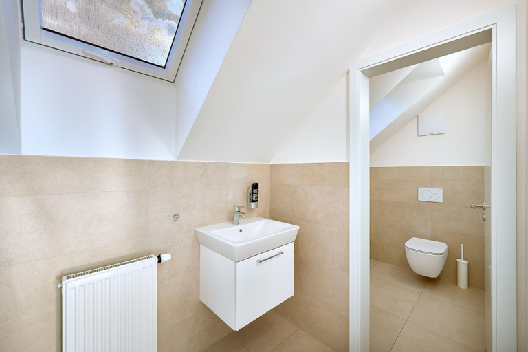 Bathroom 5, DownTown Suites Rubesova, Praha 1
