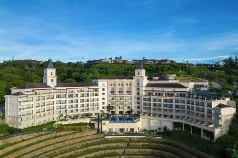 MCollection - Scenic Tagaytay Getaway with Taal Views, Calaca
