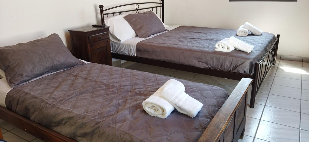 Room 5, Perissa Art Villa - Kitchen & Washing Machine, South Aegean
