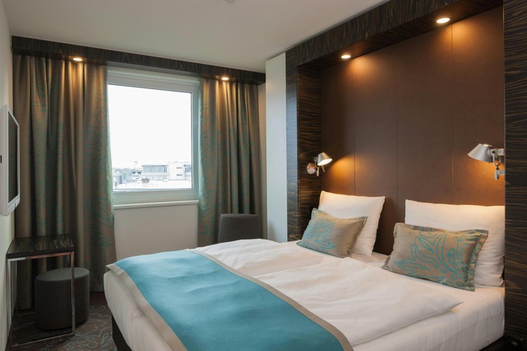 Bedroom 2, Motel One Frankfurt Messe, Frankfurt am Main