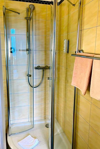 Bathroom 4, Hotel Germania, Vorpommern-Greifswald