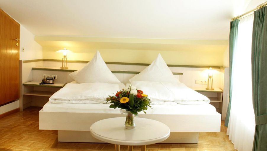 Bedroom 5, Appartementpension Zum Zacherl, München