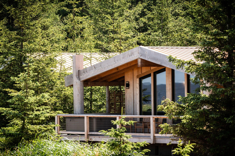Room 5, Haida House At Tllaal, Skeena-Queen Charlotte