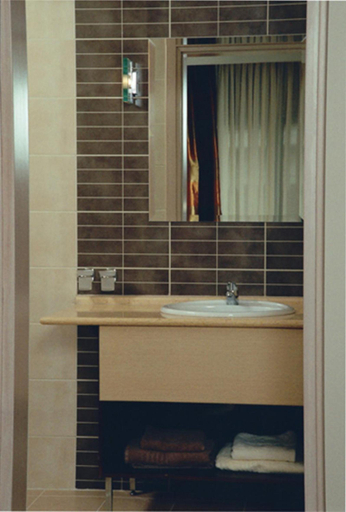 Bathroom 4, Hotel Makedonia, Central Macedonia