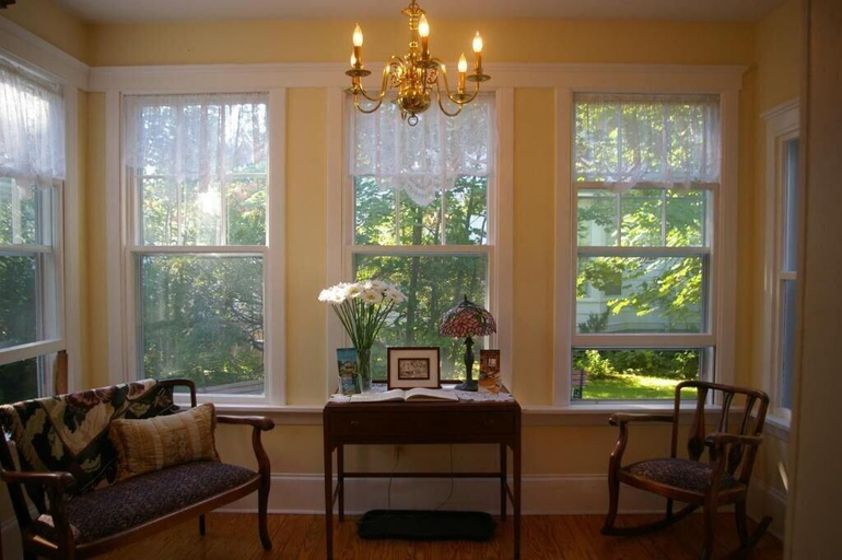 Lobby 2, The Dawson House Bed Breakfast, Queens