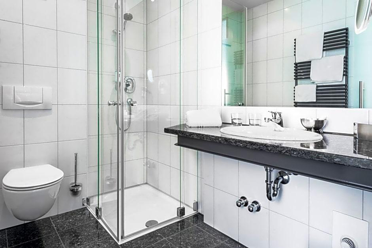 Bathroom 5, Parkhotel Schillerhöhe, Ludwigsburg