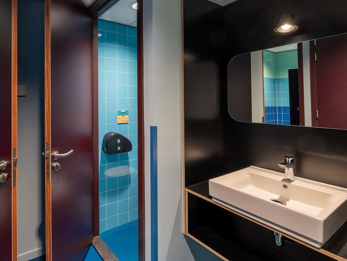 Bathroom 3, Stayokay Hostel Groningen, Groningen