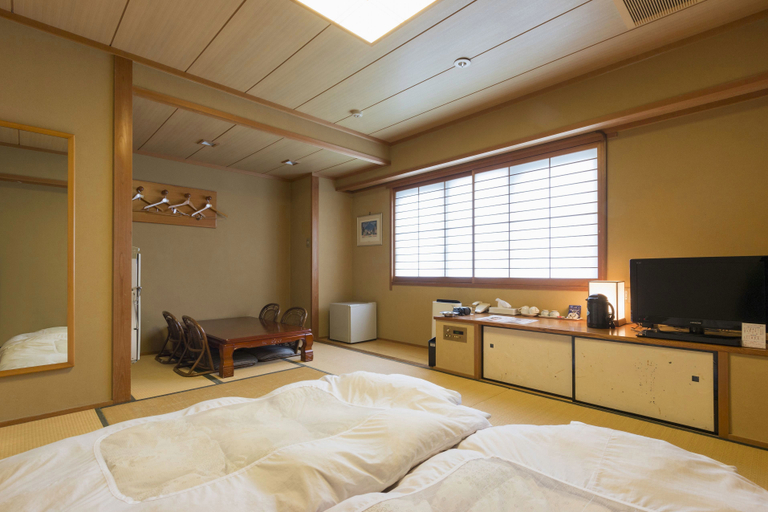 Bedroom, Terminal Hotel Toyo, Saijō
