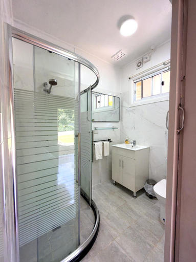 Bathroom 3, Major Innes Motel, Port Macquarie-Hastings - Pt A