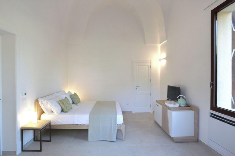 Bedroom 3, Carrubia, Lecce