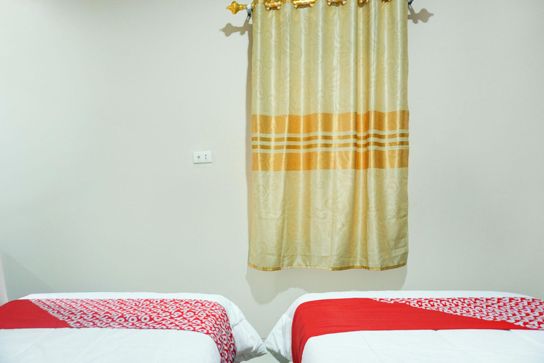 Room 2, Oyo 94427 Plain C Lake, Bandar Lampung