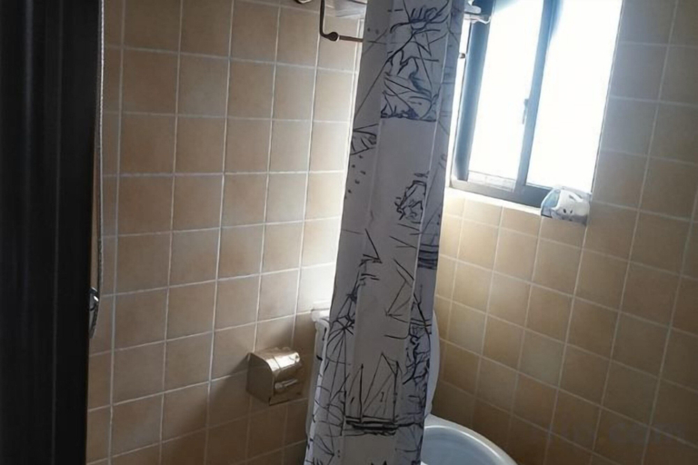 Bathroom 3, Anjiyingjun, Huzhou