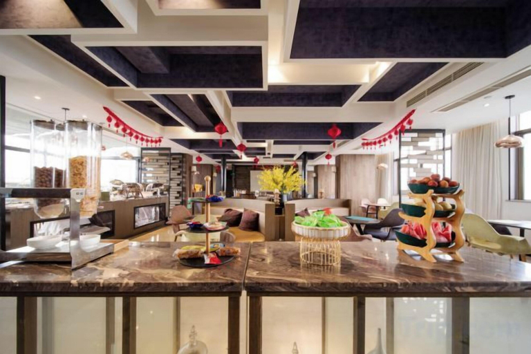 Food & Drinks 5, Hongqiaoyue Hostel, Wenzhou