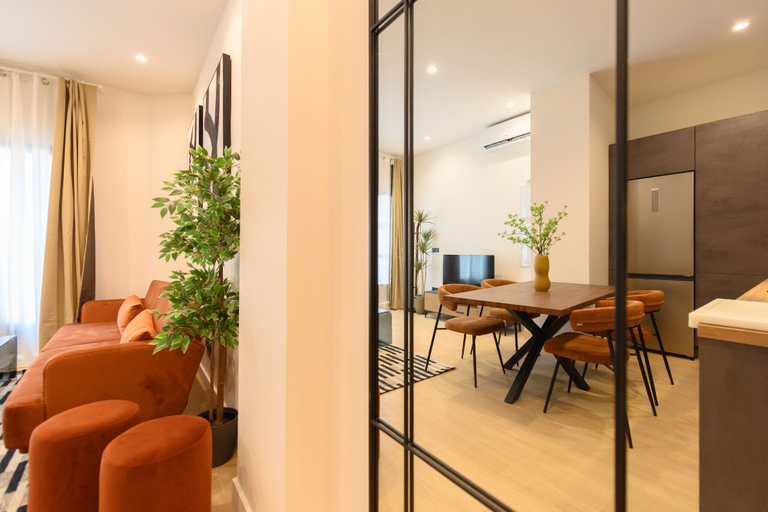 Room 5, M Agu230 Tu Hogar en la Ciudad Piso de 3 Habita, Madrid