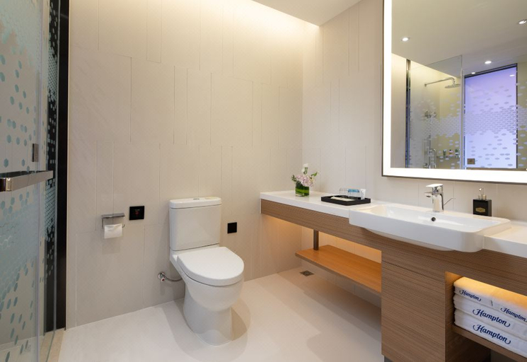 Bathroom 3, Hampton by Hilton Hangzhou Xiaoshan People's Square, Hangzhou