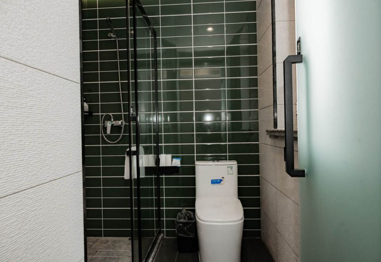 Bathroom 3, Green Tree Inn Express Tangshan Kaiping District Government, Tangshan