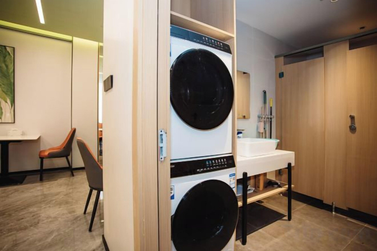 Bathroom 4, GreenTree Inn Express Hotel (Shanghai Songjiang Sijing Subway Station), Shanghai
