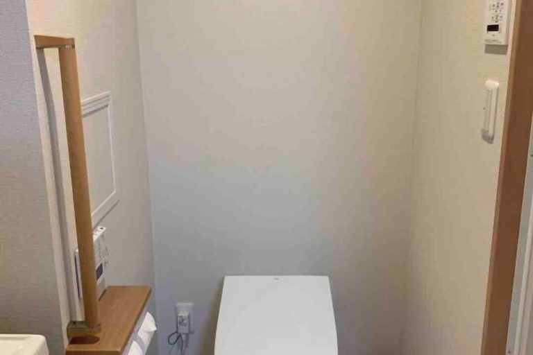 Bathroom 3, toho residence, Osaka
